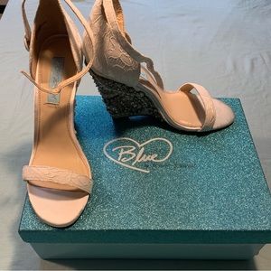 Blue by betsey Johnson 7.5 Alisa